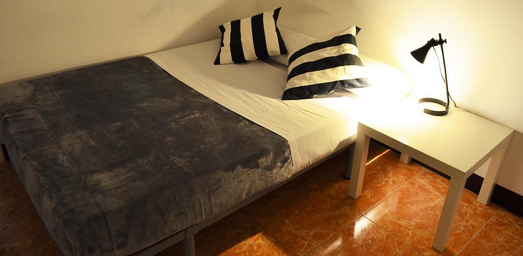 Mybedbcn Hostel Барселона Стая снимка
