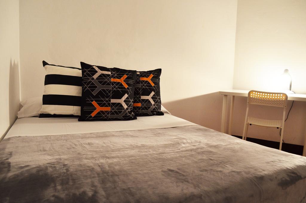 Mybedbcn Hostel Барселона Екстериор снимка